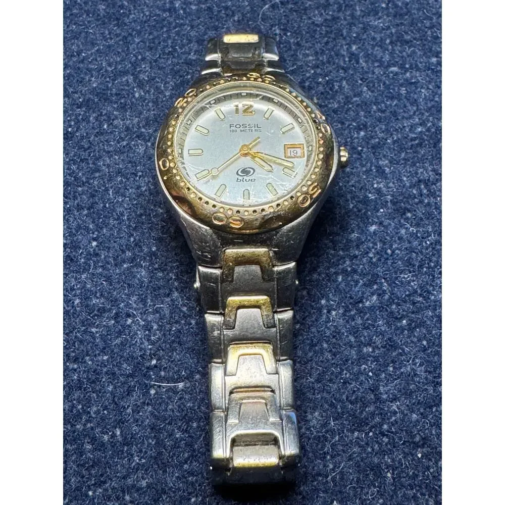 Fossil Blue 330 Meters Wrist Watch (needs battery)
